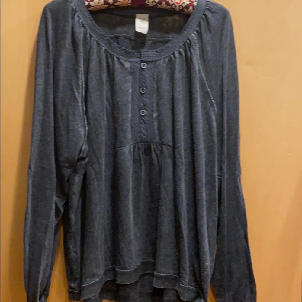 Free people flowy shirt size small
